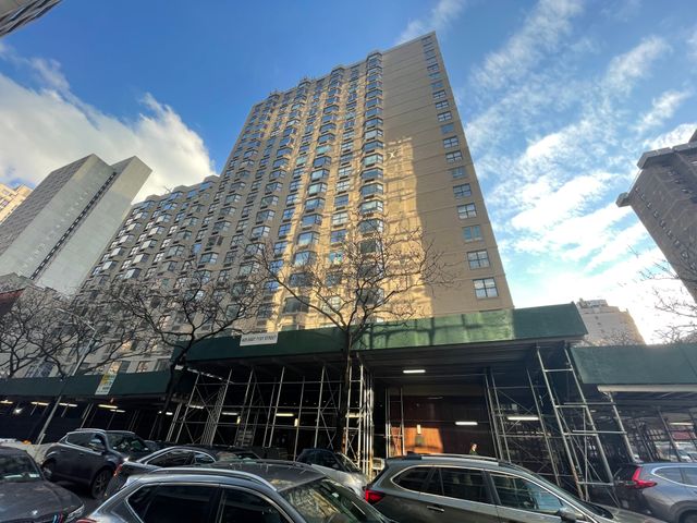 $3,900 | 400 East 71st Street, Unit 2N | Lenox Hill