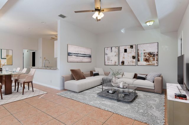 $3,000 | 623 North L Street, Unit 1 | Mango Groves