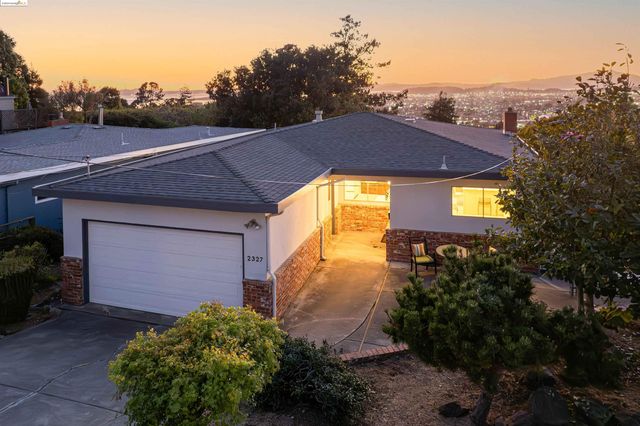 $995,000 | 2327 Carquinez Avenue | Mira Vista-Mira Vista Highlands