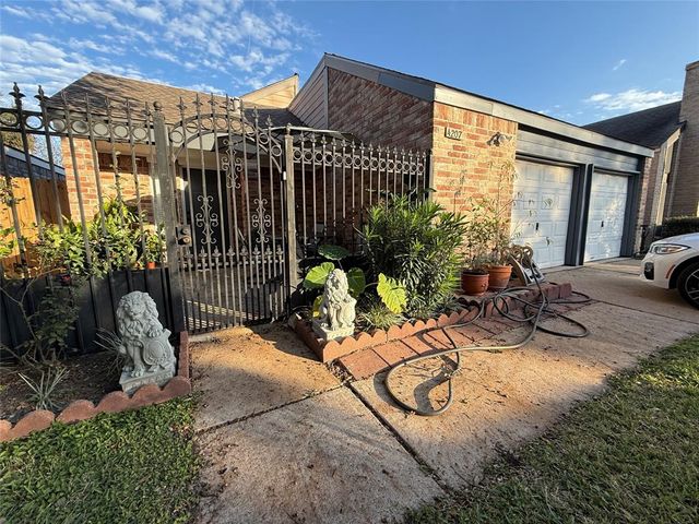 $1,900 | 4207 Wildacres Drive | Alief