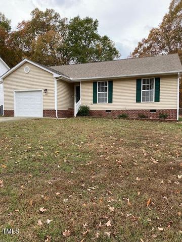 $325,000 | 305 Hocutt Drive | Ellington