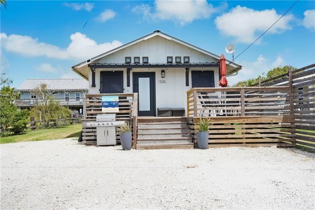 $775,000 | 1326 Ross Avenue | Port Aransas