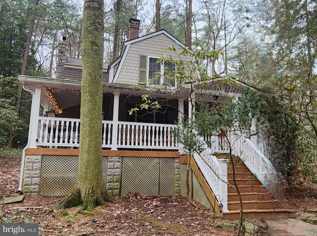 $575,000 | 210 Pennsylvania Avenue | Mount Gretna