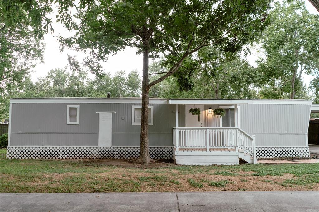 a view of a house with a garage