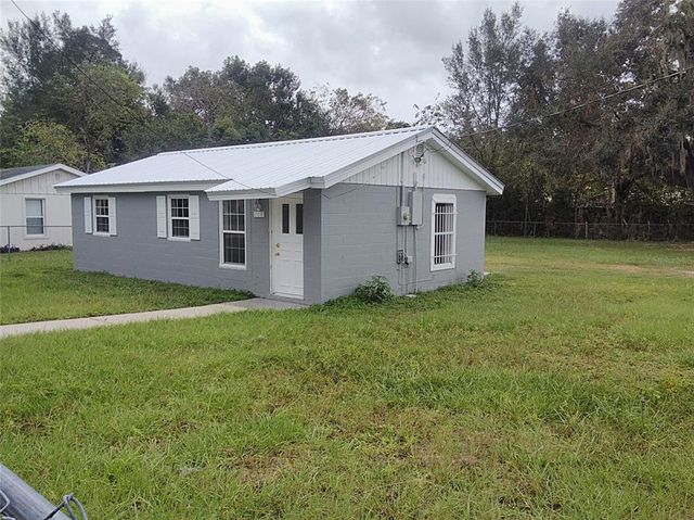 $1,050 | 528 West New Hampshire Avenue | DeLand Southwest