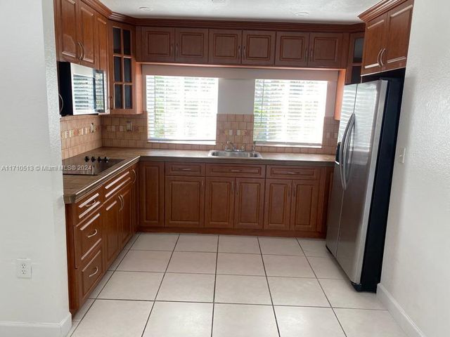 $2,900 | 2860 West 80th Street, Unit 21712 | Hialeah