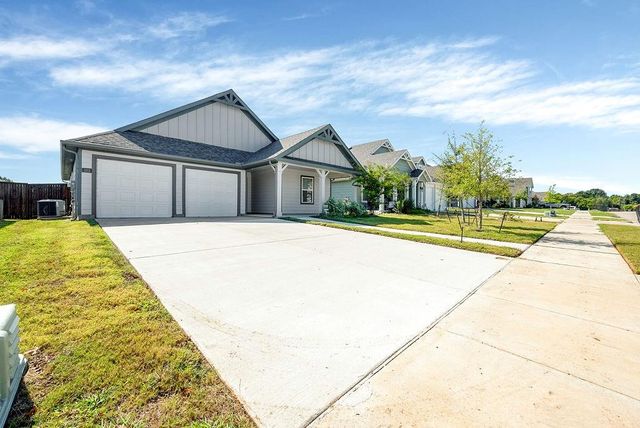 $285,000 | 103 Spring Creek Lane | Terrell