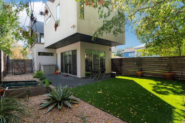 $1,050,000 | 2108 Brackenridge Street, Unit B | Travis Heights