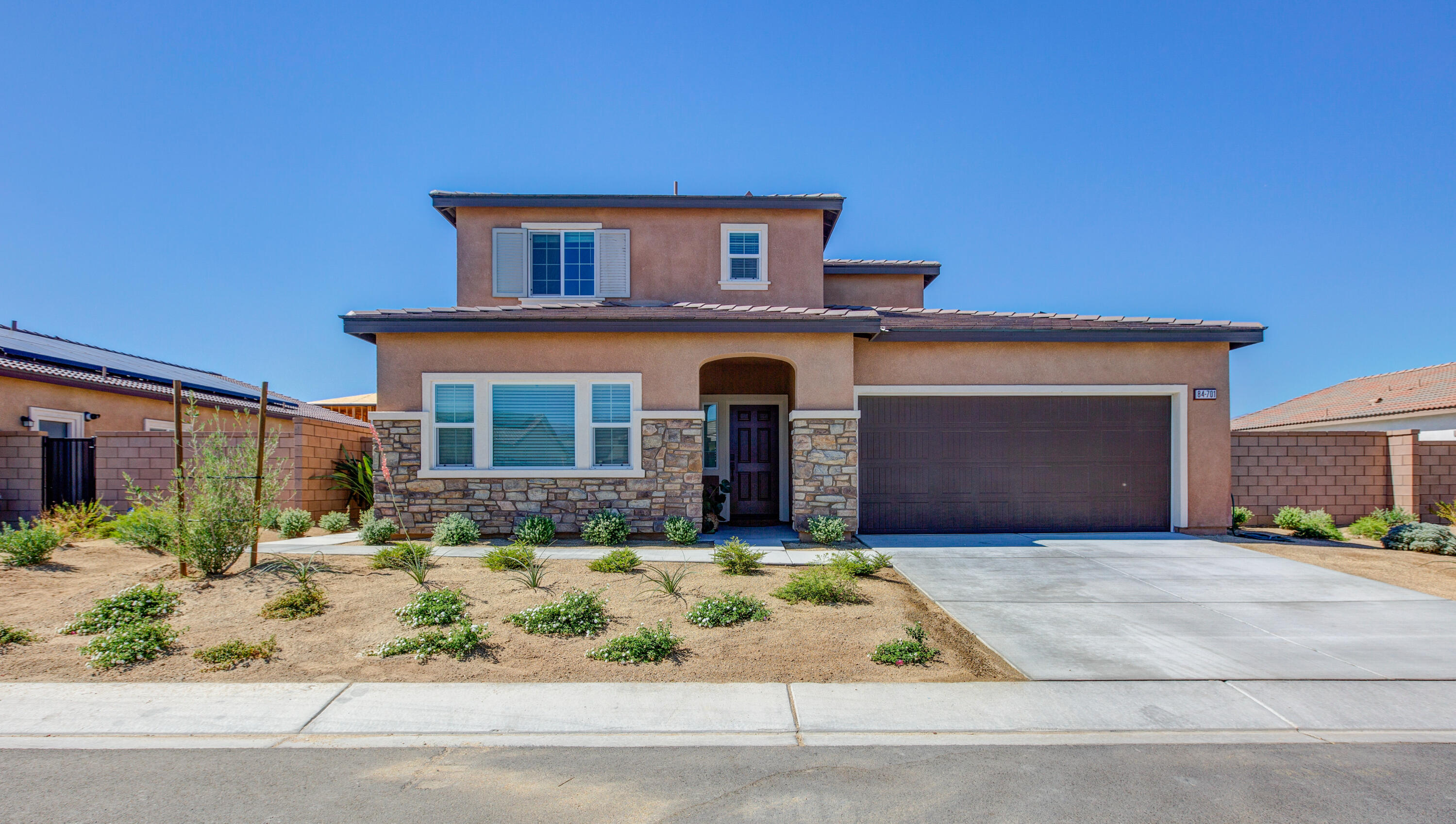 a front view of house with yard