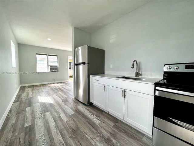 $1,675 | 809 Northwest 7th Street, Unit 3 | Foster Road