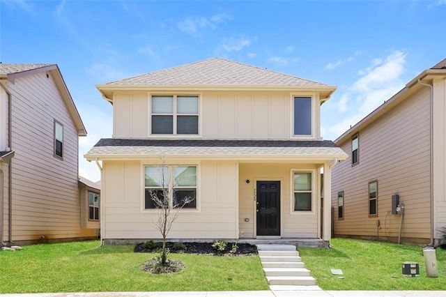 $1,995 | 5520 Shore Point Trail | Southeast Fort Worth