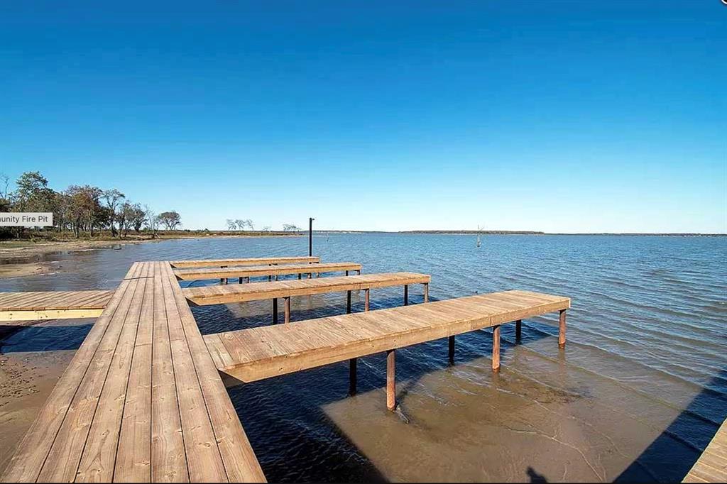 Kerens Vacation Rental w/ On-Site Fishing Pier! - Lofts for Rent