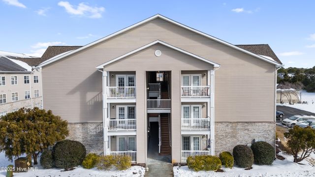 $250,000 | 618 Condo Club Drive, Unit 304 | Federal Point Township - New Hanover County