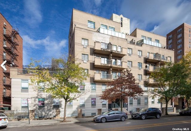 $628,000 | 42-31 Colden Street, Unit R3G | Flushing