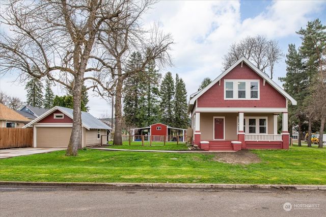 $375,000 | 302 Washington Street | Farmington