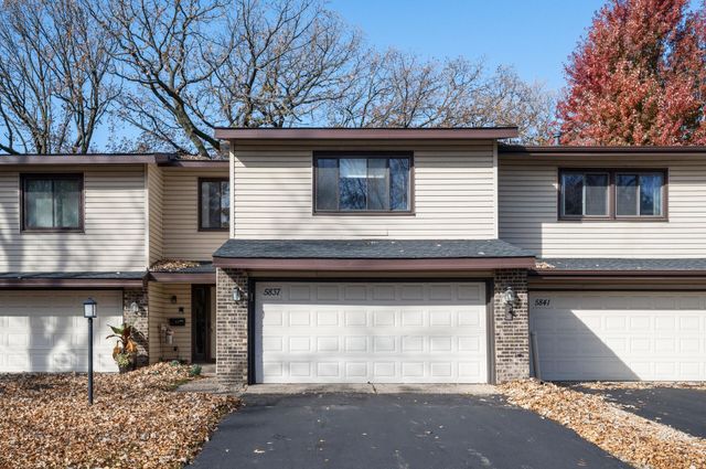 $285,000 | 5837 Hyland Courts Drive | Normandale Highlands