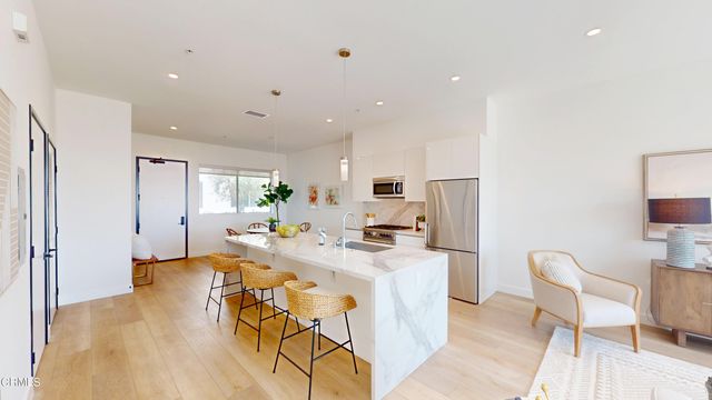 $899,000 | 957 Figueroa Terrace, Unit 308 | Downtown Los Angeles