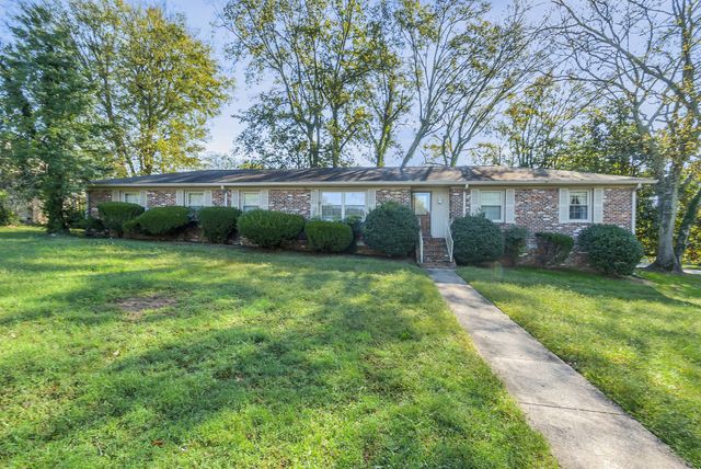 $325,000 | 200 Sewanee Circle | Columbia