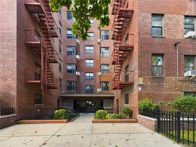 $310,000 | 32-40 89th Street, Unit 208 | Jackson Heights