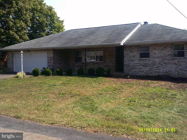 $1,900 | 27 Eisenhower Boulevard | Penn Township - Perry County