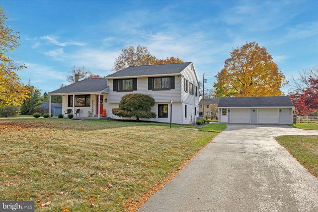 $695,000 | 950 Netherwood Drive | Whitpain Township - Montgomery County