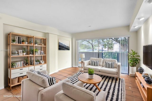 $3,300 | 5201 Orduna Drive, Unit 5 | Riviera