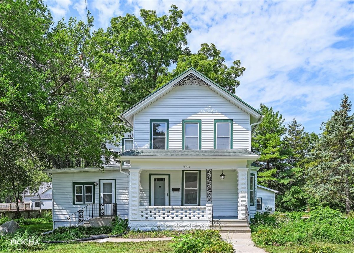 front view of house with a yard