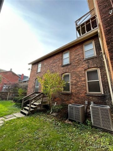 $1,200 | 36 Whitney Place | West Village