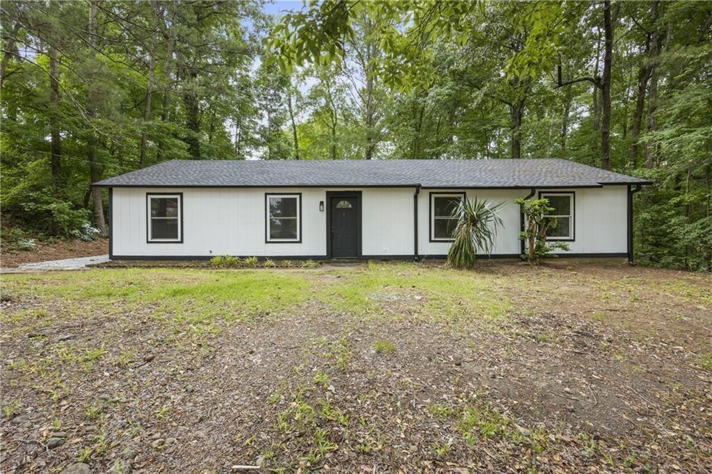 front view of house with a yard