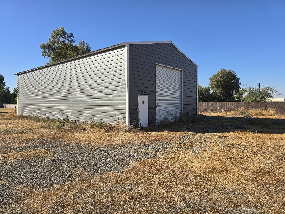 a front view of house with yard