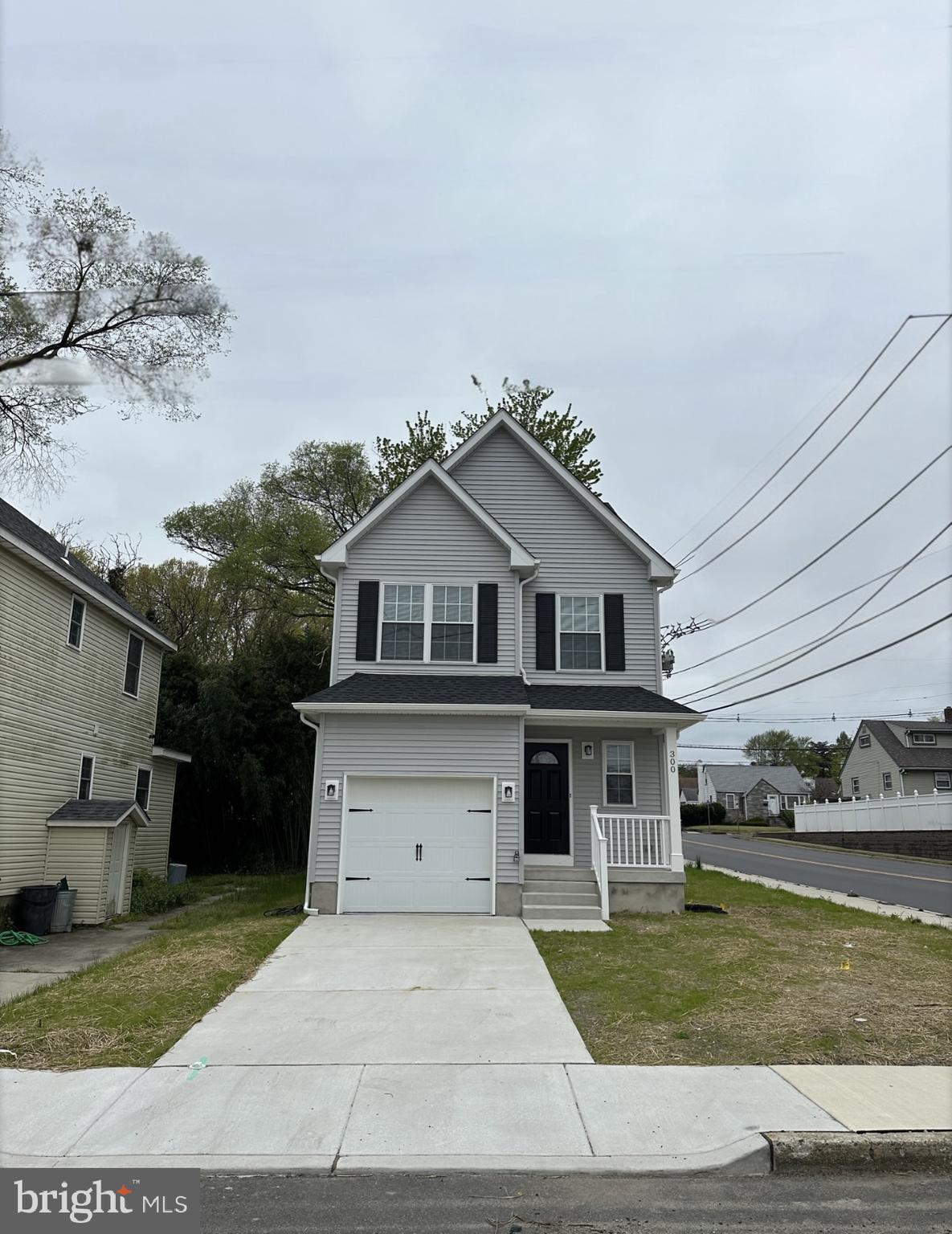 a view of house and outdoor space