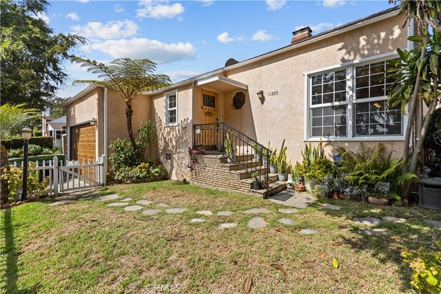 $1,999,000 | 11333 Montana Avenue | Brentwood