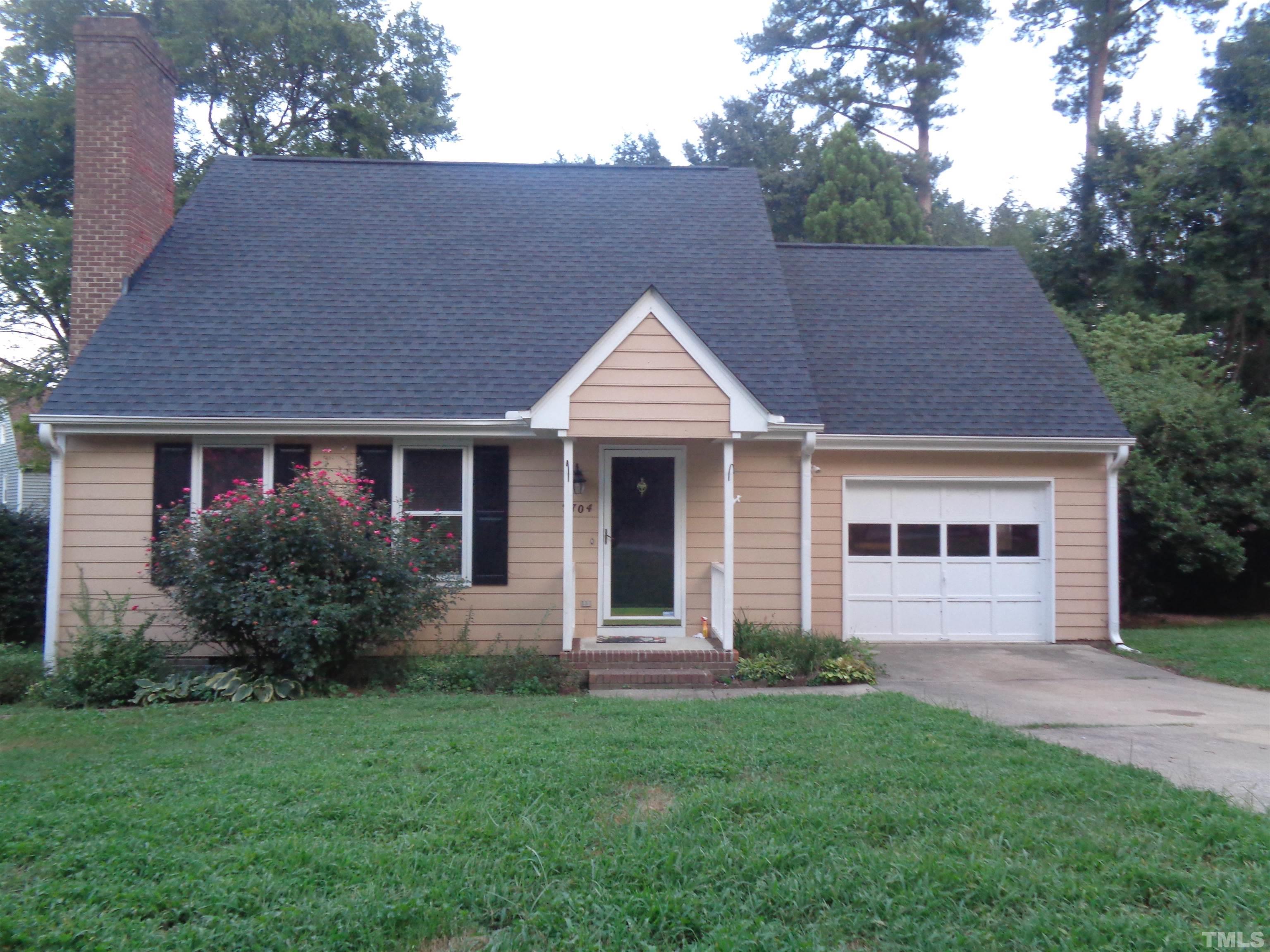 a view of outdoor space yard and front view of a house