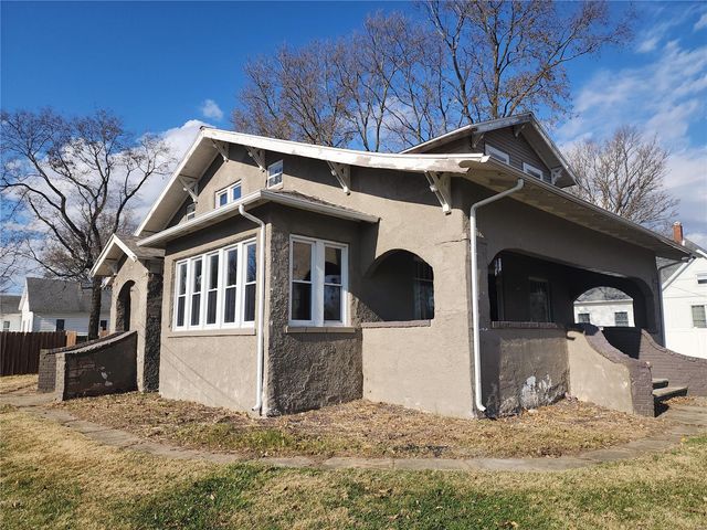 $132,000 | 301 North Main Street | Owaneco