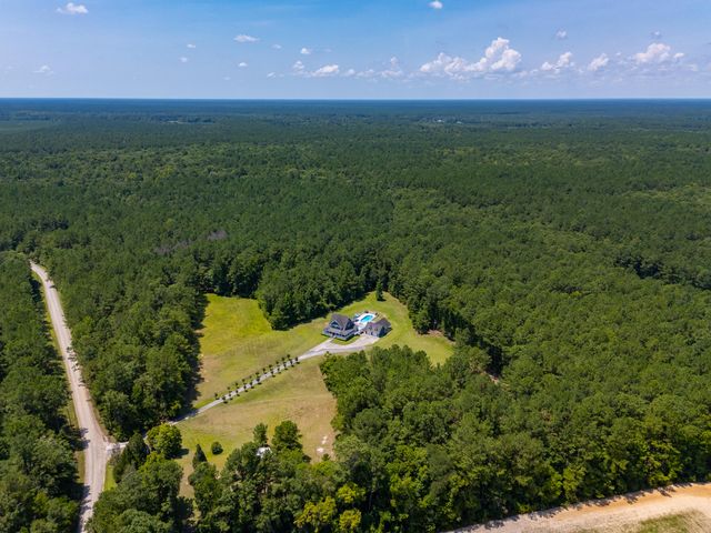 $400,000 | 525 Von Hollen Road