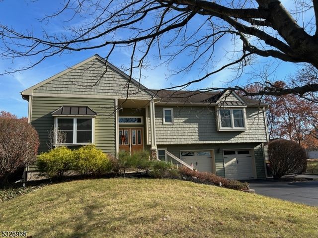 $695,000 | 57 Redwood Terrace | Raritan Township