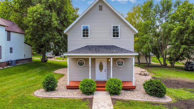 $339,000 | 422 Minnesota Avenue East | Glenwood