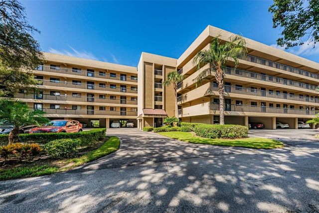 $270,000 | 1835 Golf View Drive, Unit 1835 | Tarpon Springs