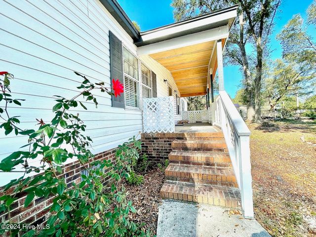 $329,000 | 7816 Myrtle Grove Road | Myrtle Grove