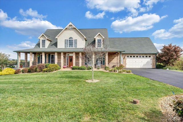 $739,950 | 195 Graystone Drive