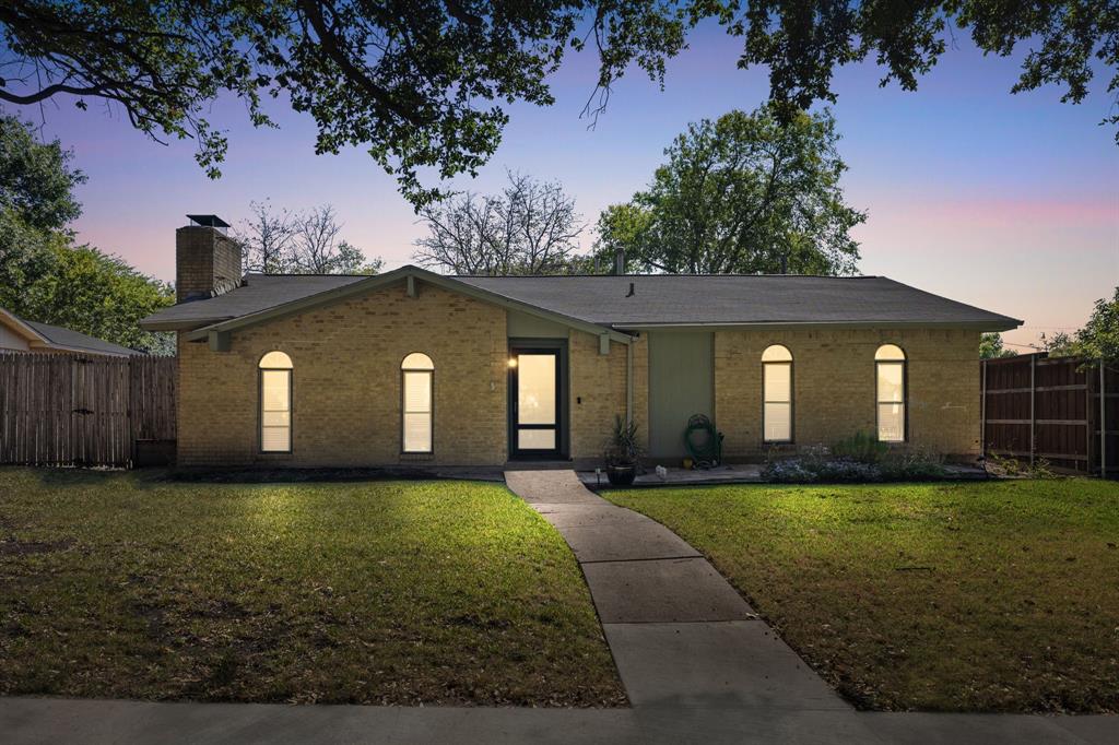 a house view with a outdoor space