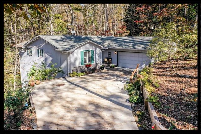 $464,900 | 36 Mainsail Drive | Keowee Key