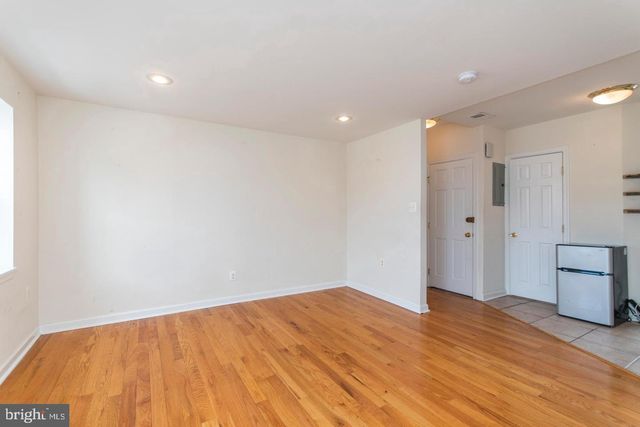 $950 | 2606 West Girard Avenue, Unit 3 | Fairmount-Art Museum