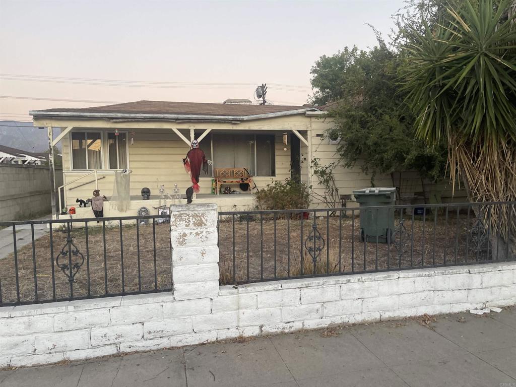 a view of house with outdoor space