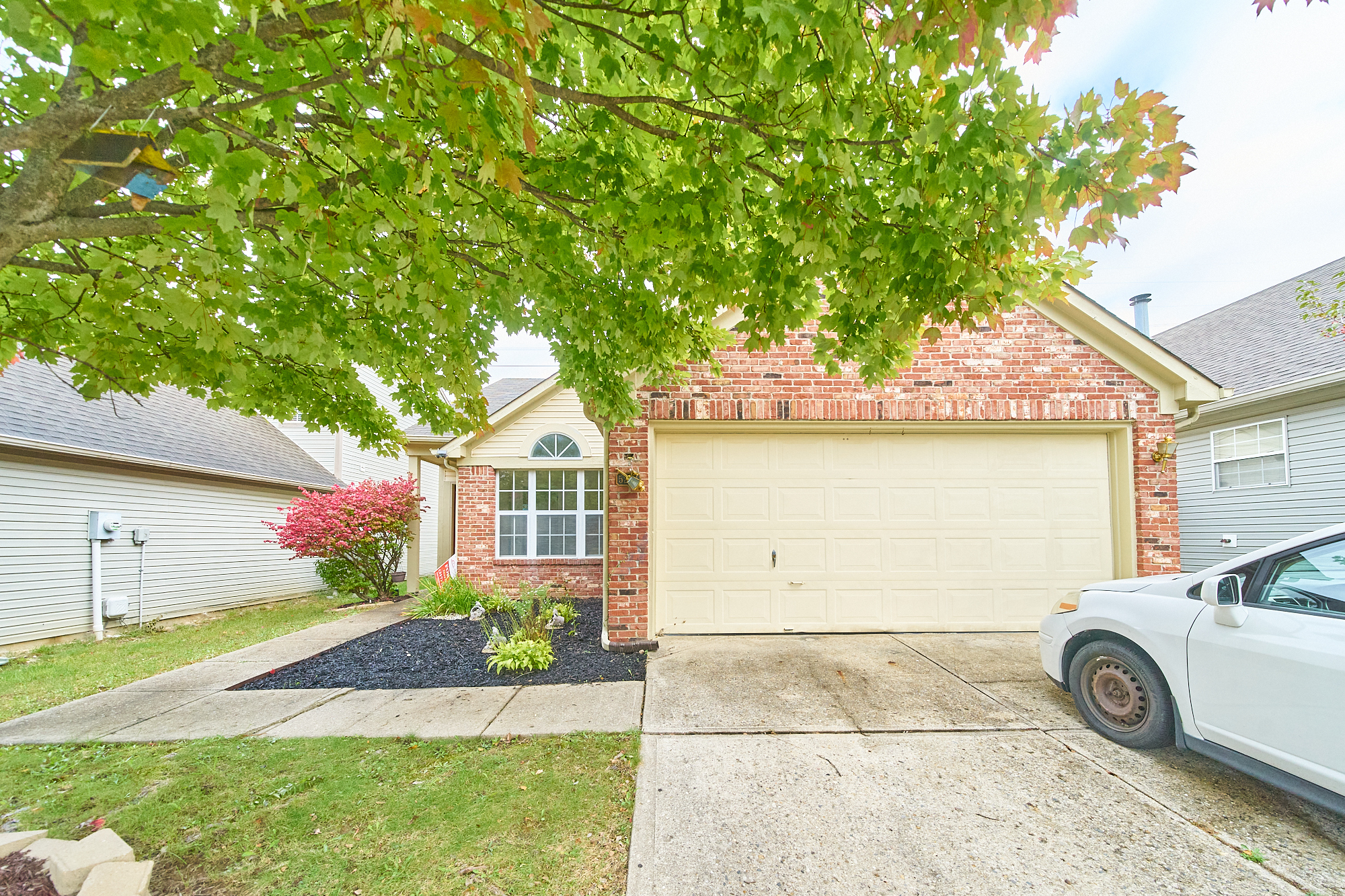 5214 Pin Oak Drive Indianapolis IN 46254 Compass