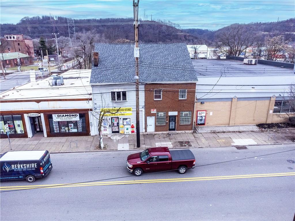 a car parked in front of a building