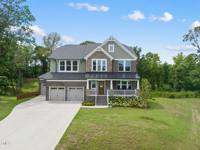 $850,000 | 272 West Weatherford Drive | Pleasant Grove Township - Johnston County