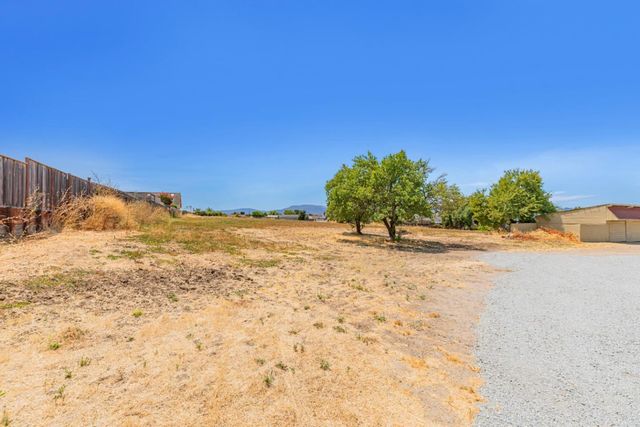 $1,700,000 | 1573 Valley View Road | Hollister