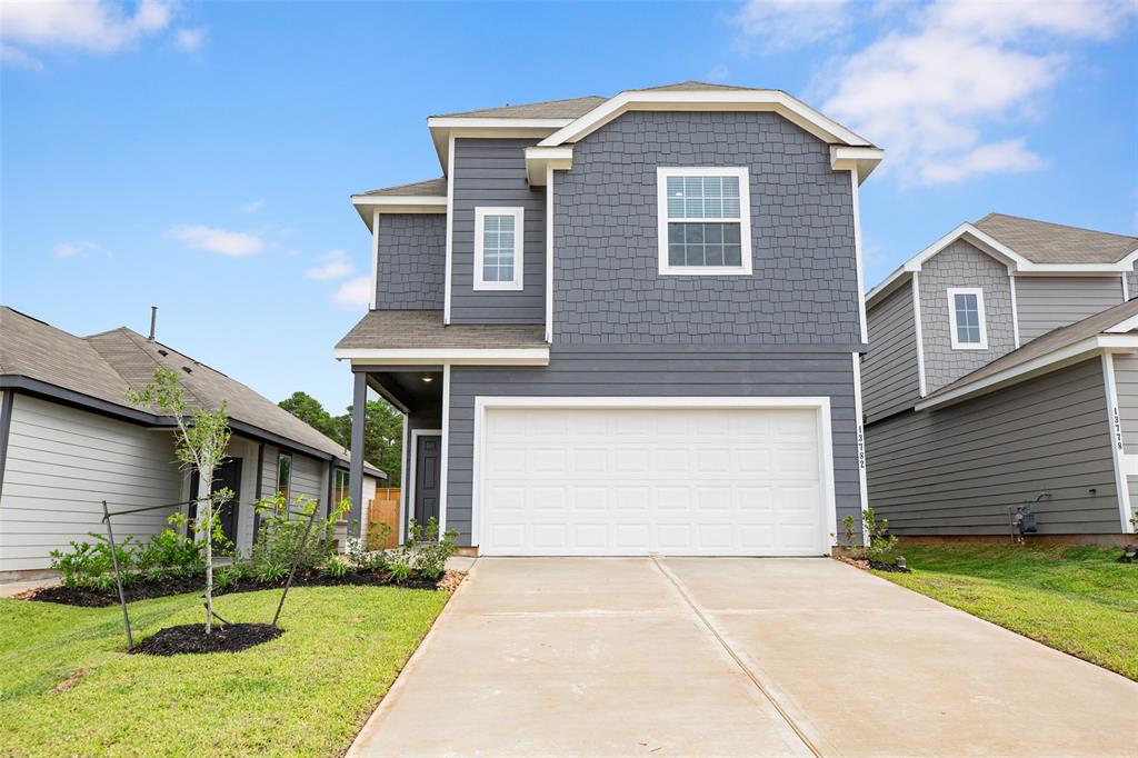 a front view of house with yard