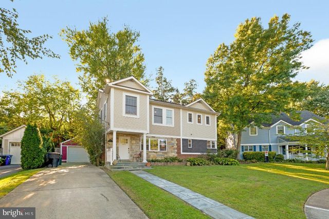 $1,250,000 | 2546 North Greenbrier Street | Yorktown